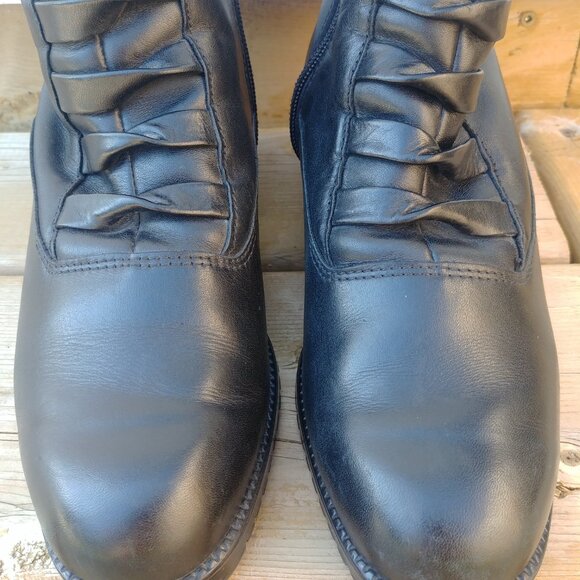 Naturalizer Canada Black Leather Ankle Boots Booties 6.5 37 - Picture 3 of 14